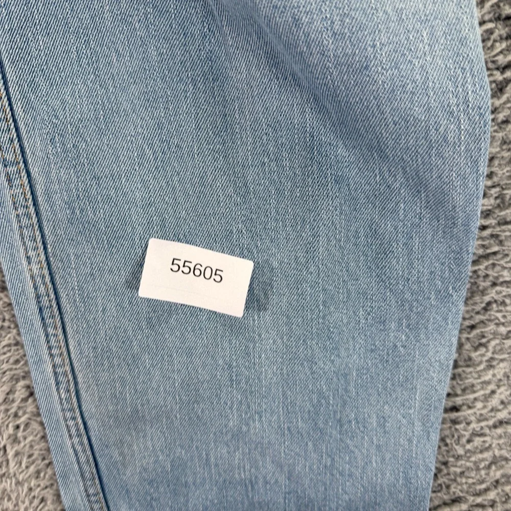 Levis before purchasing